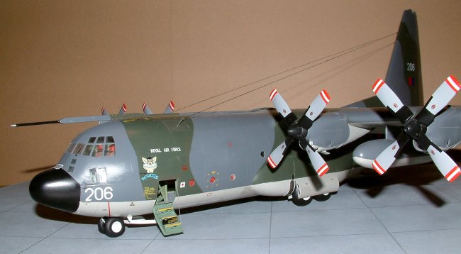 1/48 Italeri C-130H by Darius Aibara