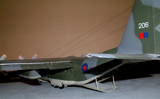 1/48 Italeri C-130H by Darius Aibara