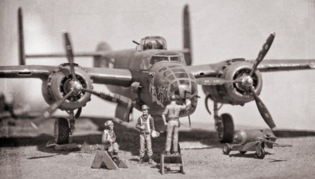 1/48 Monogram B-25J Mitchell by Ramon R. Lomeli 1/48 Monogram B-25J Mitchell by Ramon R. Lomeli
