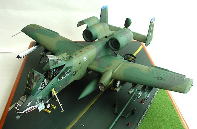 トランペッター　1/32 A-10A N/AW Amazon | Trumpeter 1:32 - Fairchild A-10A Thunderbolt II N