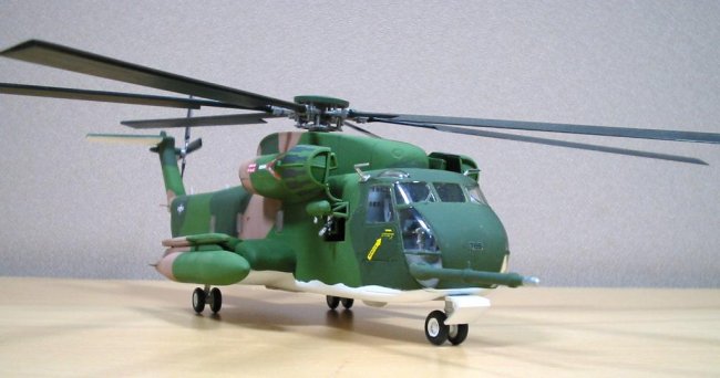 HH-53 C Jolly Green Giant 1:72 Scale Model Kit Helicopter
