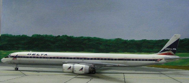 AeroScale :: Minicraft Model Kits 1:144 McDonnell-Douglas DC