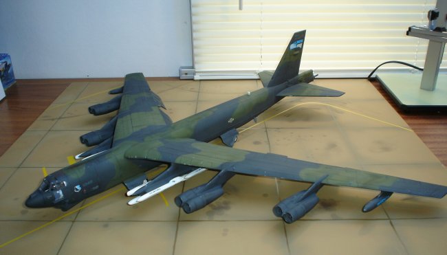ハ*ン様 B-52 Stratofortress 1/72 プラモデル ハ*ン様 B-52 Stratofortress 1/72 プラモデル