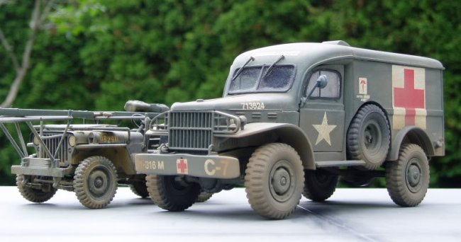 Italeri ambulance jeep #5
